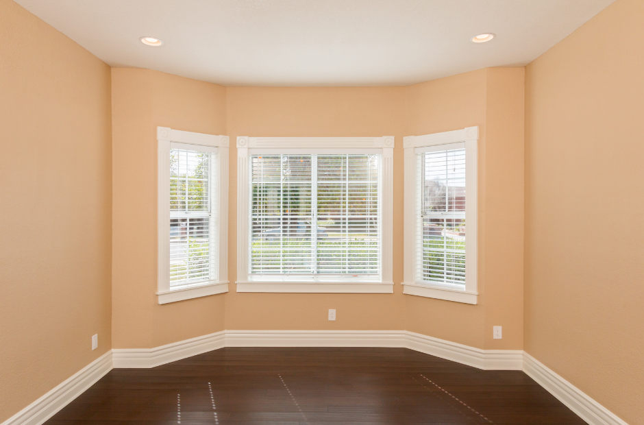 Bay Window Vacant Room